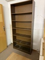 Bibliothèque en bois, bon état, à saisir maintenant !