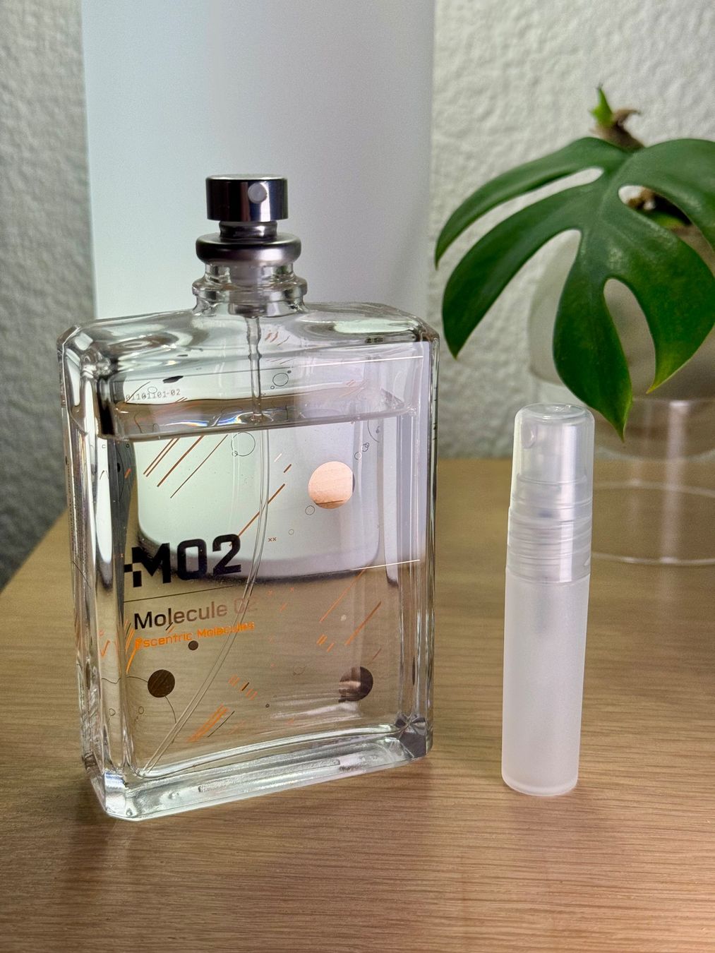 Profumi & Eau de Toilette: Escentric Molecules Molecule 02 5ml Abfüllung – Nuovo (secondo la descrizione) da Oftringen venduto da AR899