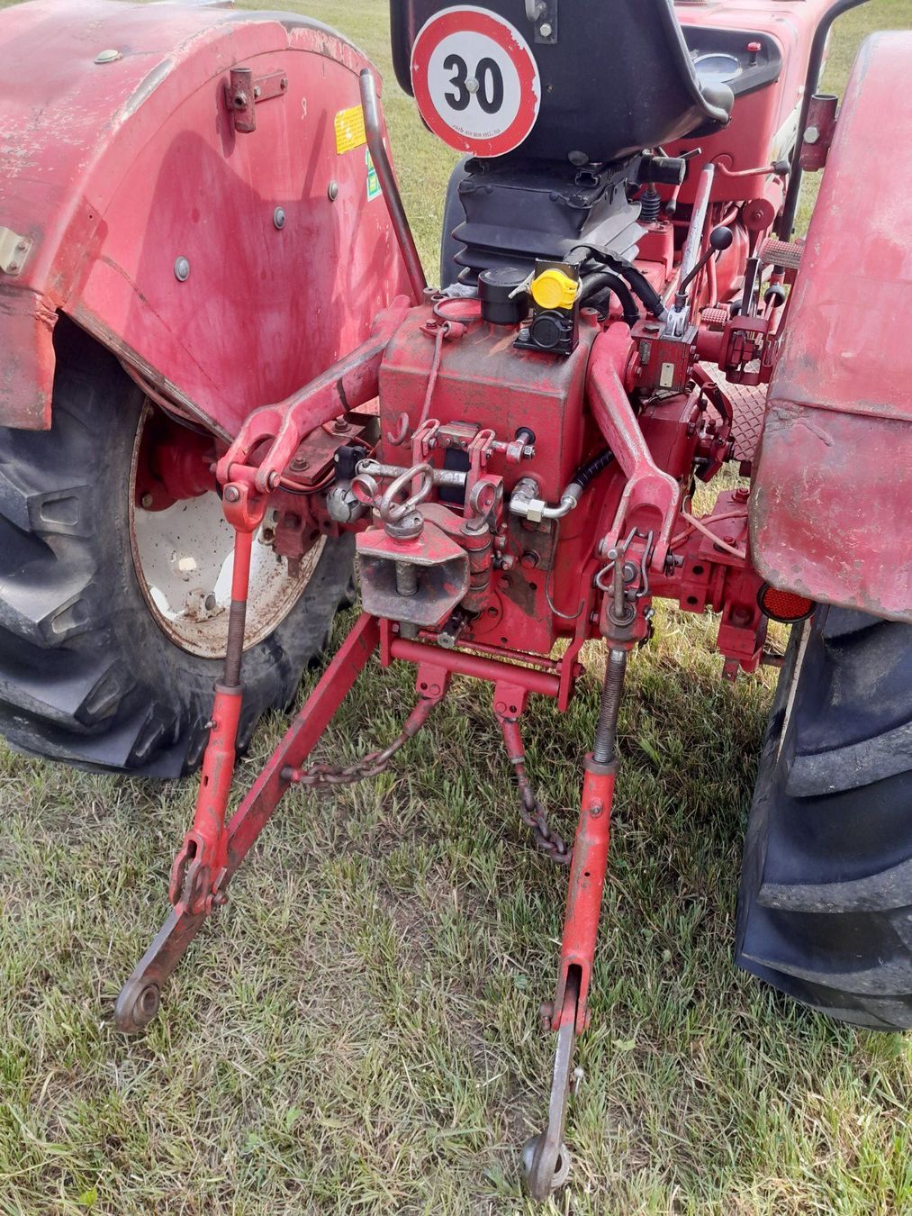 IHC Tracteurs: Traktor IHC 633 – D'occasion à Oberkirch LU par terratrac120 5