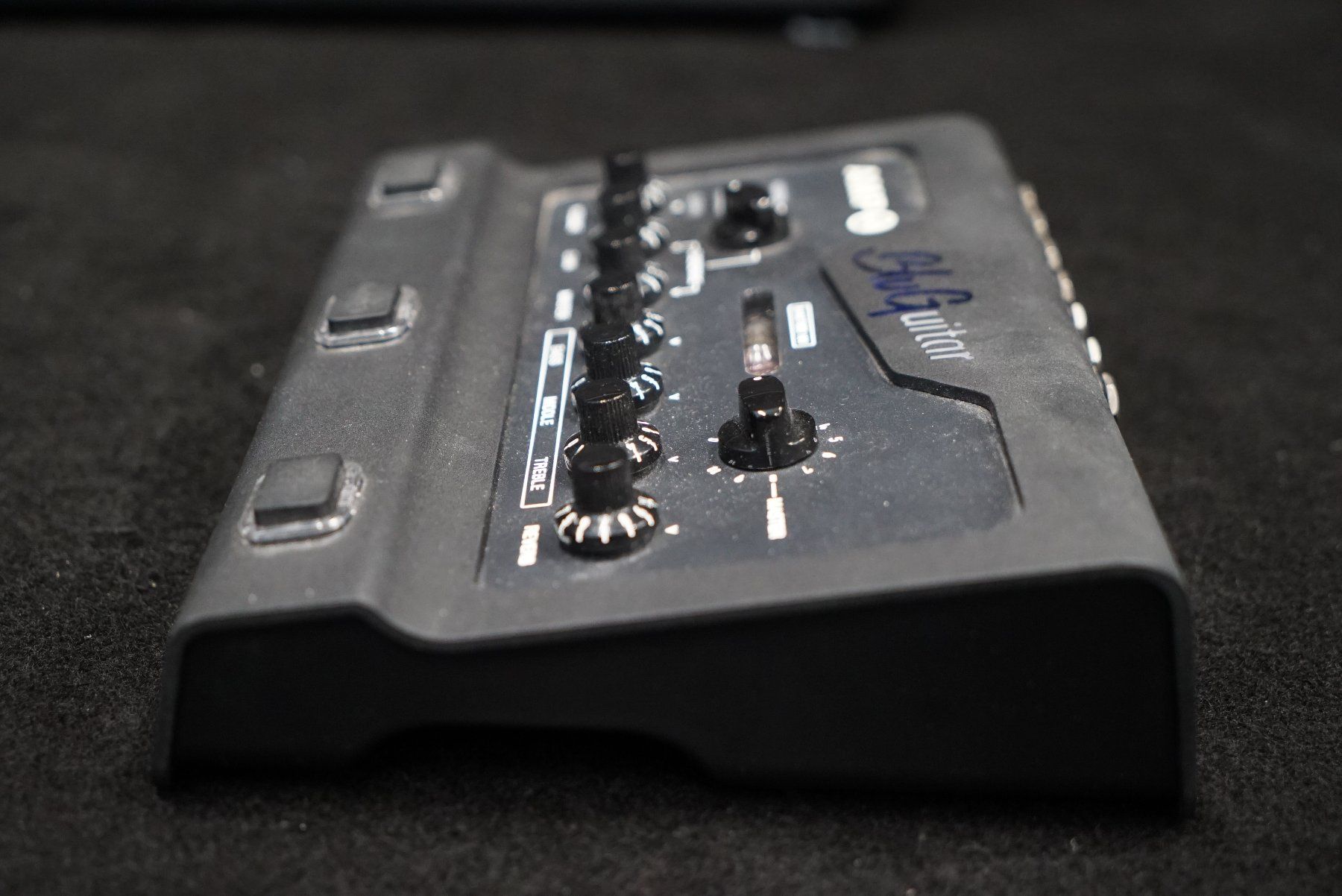 Amplificatori: BluGuitar AMP1 Iridium Edition & Bluguitar TwinCab 2x12" – Usato da Ortschwaben venduto da Musictrade 3