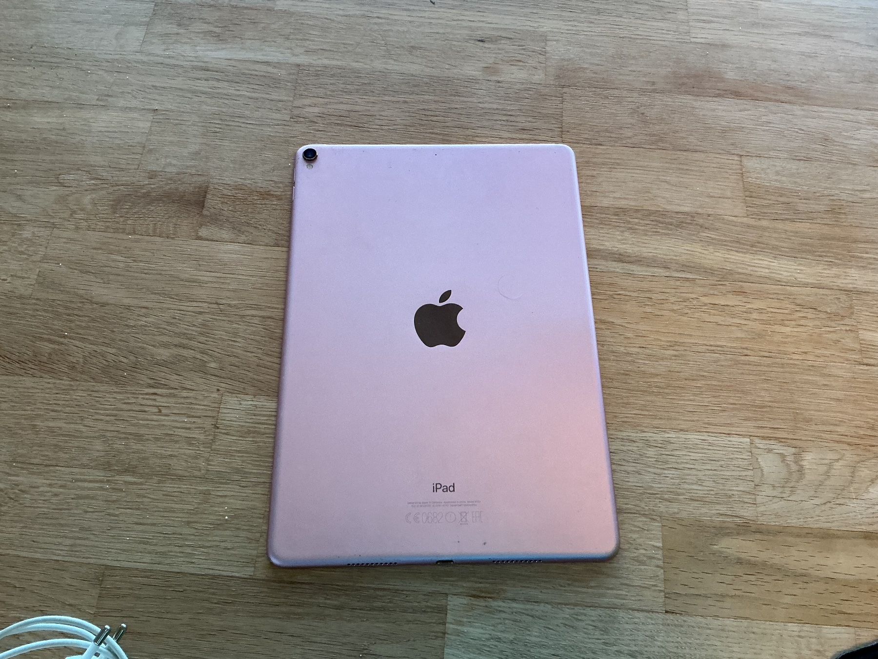 Tablet PC: iPad 2017 10.5 Inch – Gebraucht aus Allschwil von lerie13 1