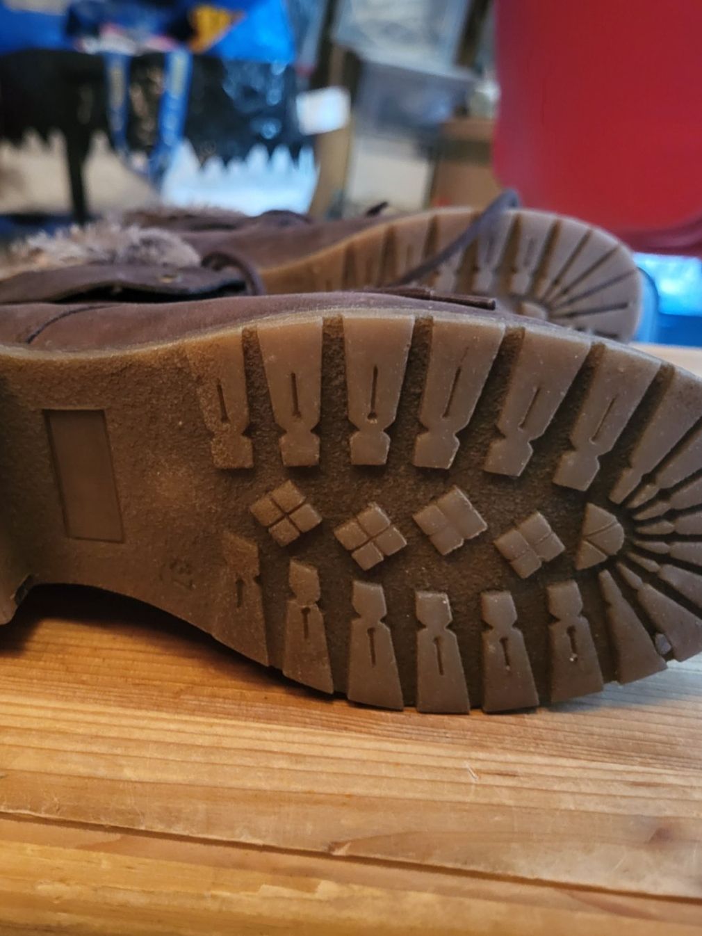 Scarpe da donna: Braune Boots mit Fell, Grösse 37 – Usato da Guggisberg venduto da Aegertenlehn 3