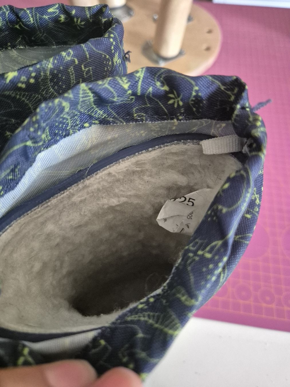 Scarpe per ragazzi: Gummistiefel Dinos 24/25 – Usato da Wynigen venduto da La_Talpa 2