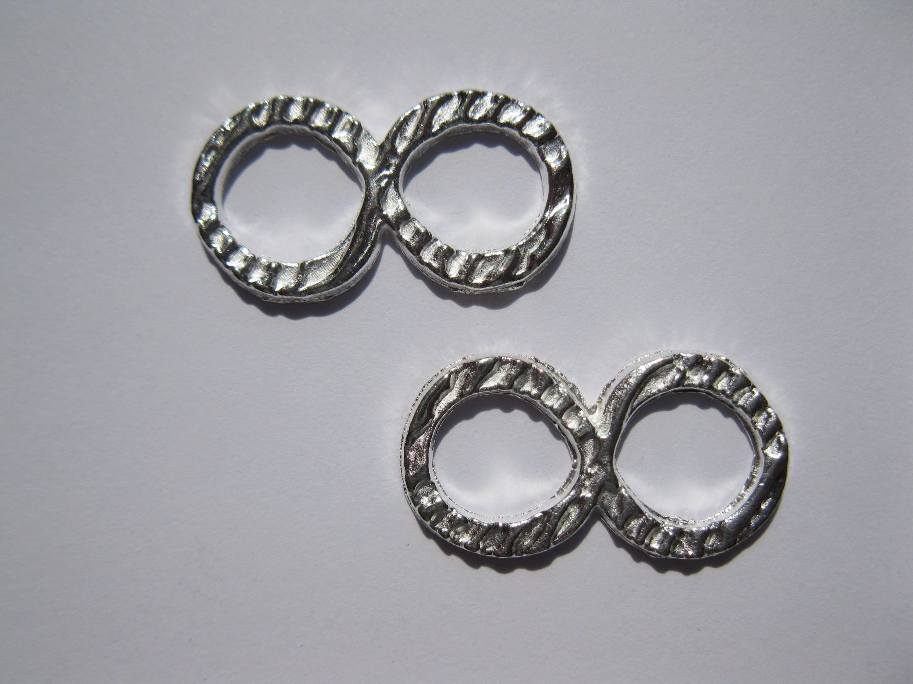 Perle (finte): 4 Verbinder versilbert, 23x12mm – Nuovo e nell'imballaggio originale da St. Margarethen TG venduto da LuanaKa