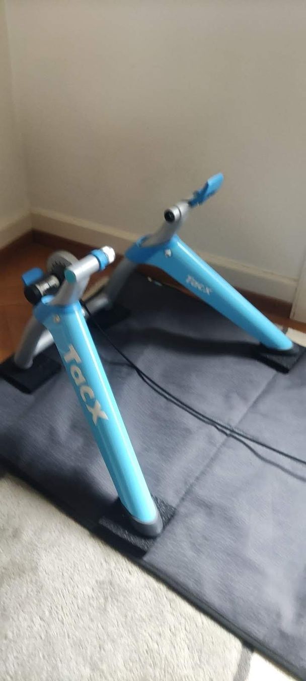 Tacx Hometrainer: Tacx Satori - Home trainer+accessoires+pneus – Gebraucht aus Lausanne von dam_chf5 1