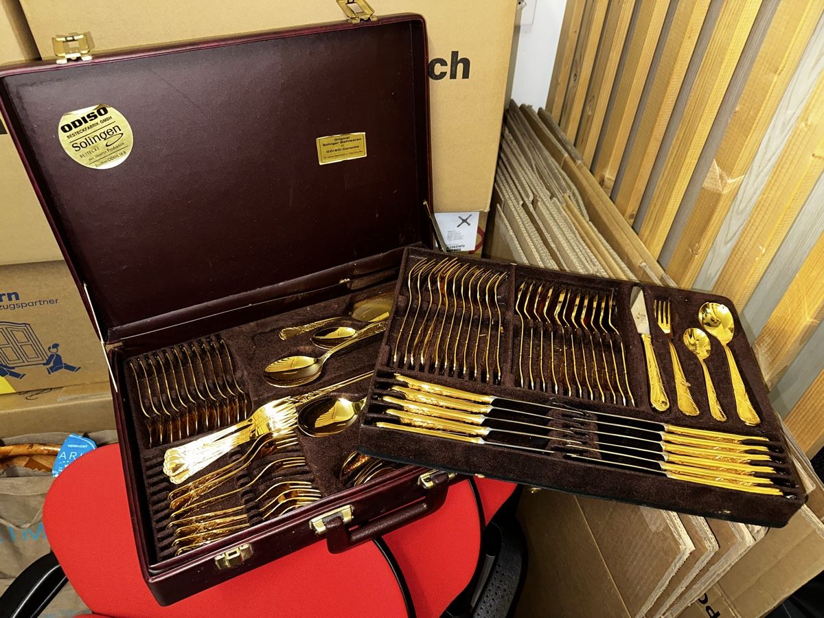 Solingen Set di posate: Solingen Besteck Set  – Usato da Effretikon venduto da lef_5v62