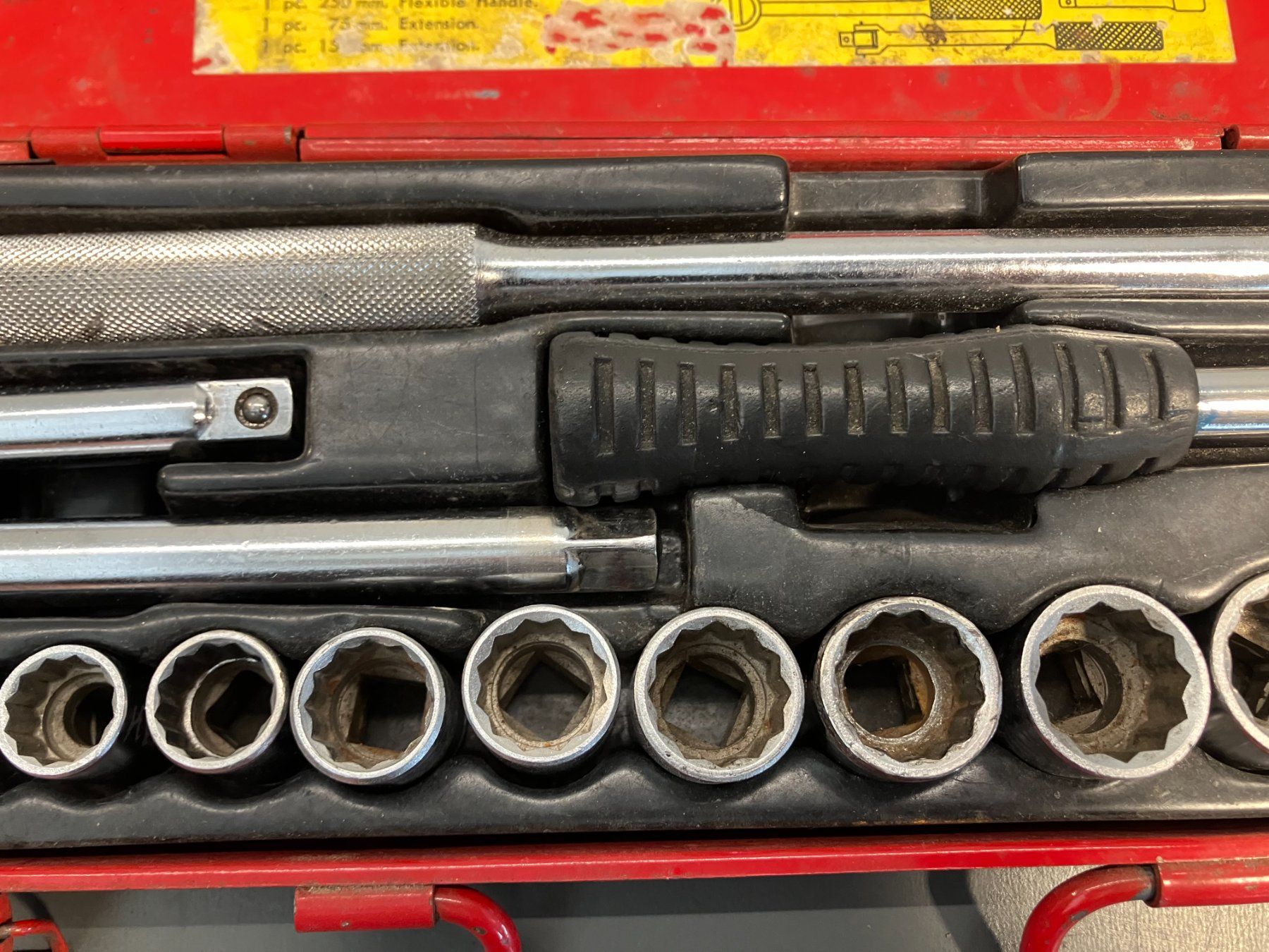 Tous les outils: UNIC - 16Teiliges Profi Gedoren/Ratschen Set ab 1.- – D'occasion à Lichtensteig par Buy24International 4