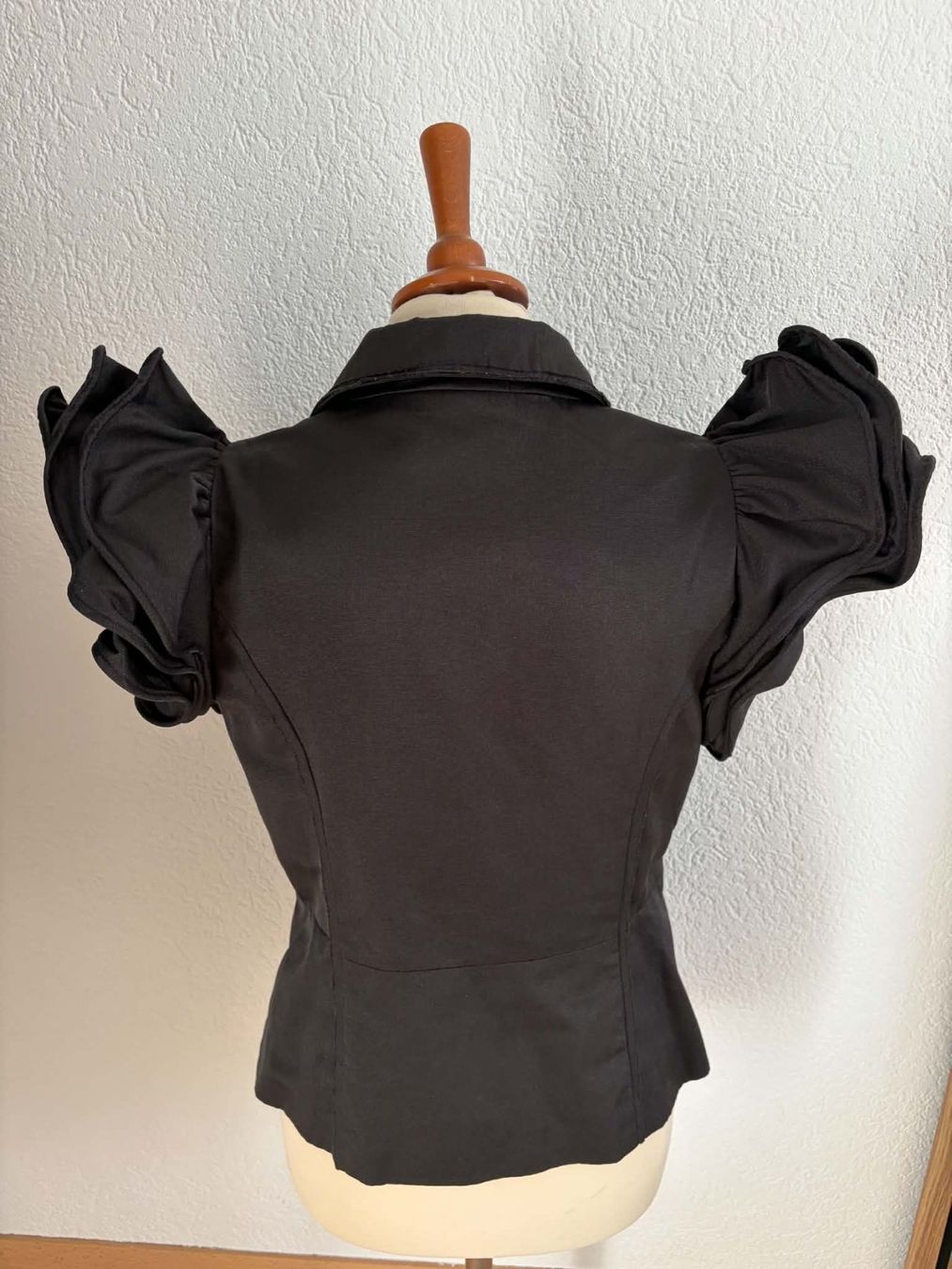 Bolero: Damen Blazer schwarz mit Puffärmeln M – Usato da Liestal venduto da aarroon 1