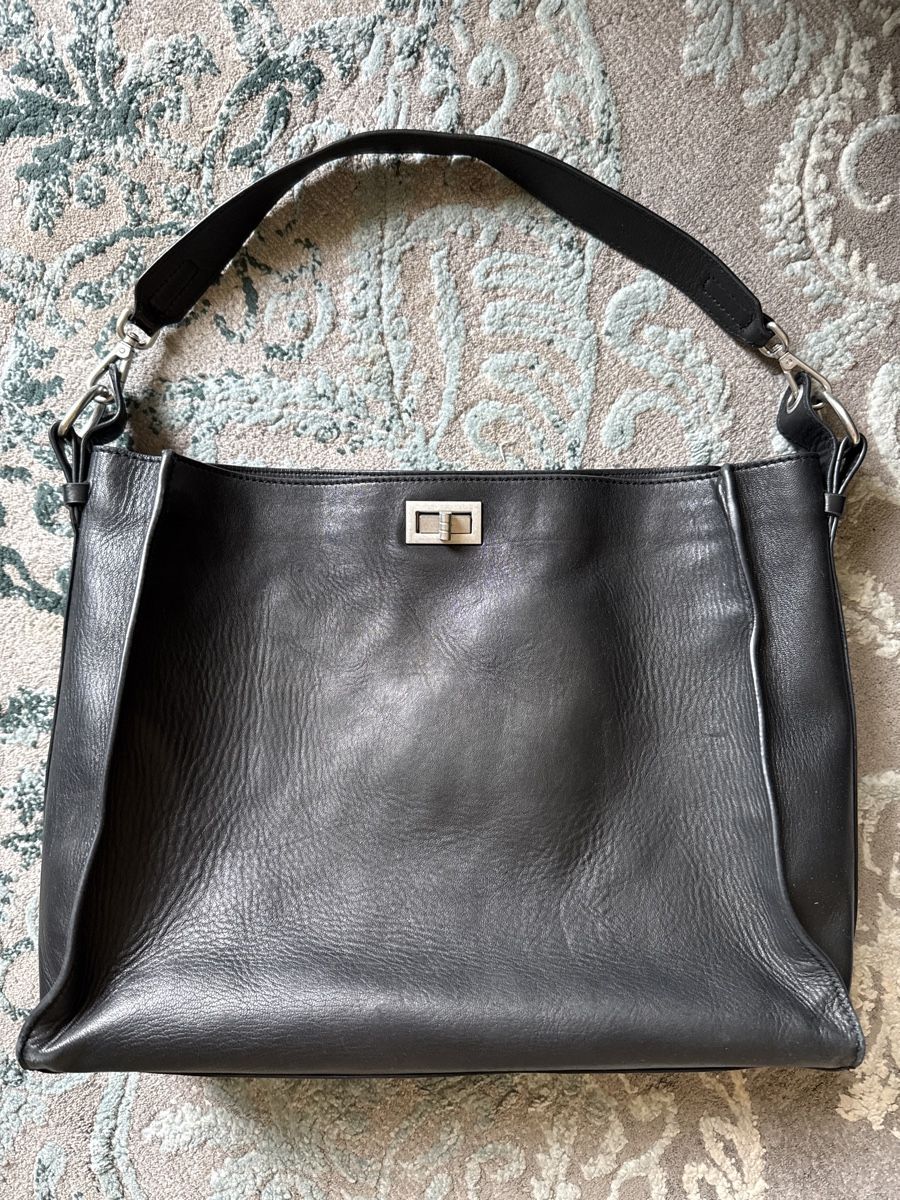 IKKS Taschen für Damen: Sac basique en cuir IKKS – Gebraucht aus Grône von ukr_2qbg