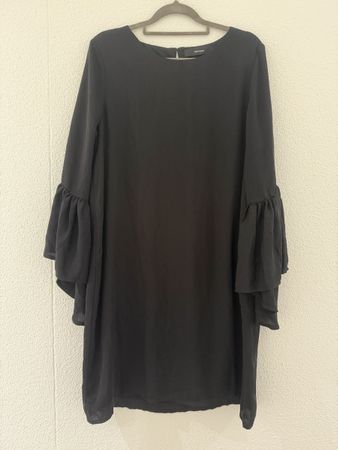 VERO MODA Kleid Schwarz Gr. 38 – Volantärmel 