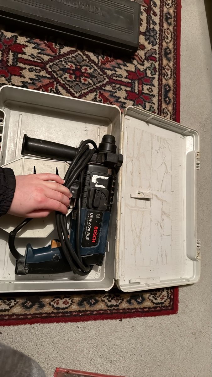 Bosch Tutti gli attrezzi: Bosch UBH 2/20 RLE Bohrhammer – Usato da Rapperswil BE venduto da yar_l85r