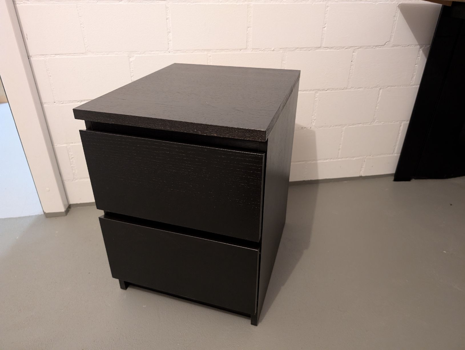 Ikea Cassettiere: Korpus/Nachtischli mit zwei Schubladen – Usato da Buttwil venduto da Sadusk