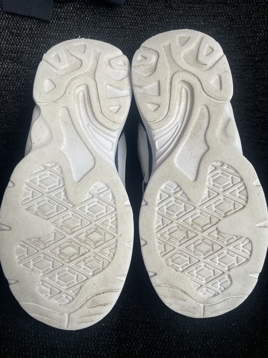 Fila Schuhe für Mädchen: Fila Sneakers – Gebraucht aus Heiligenschwendi von Mike73 5