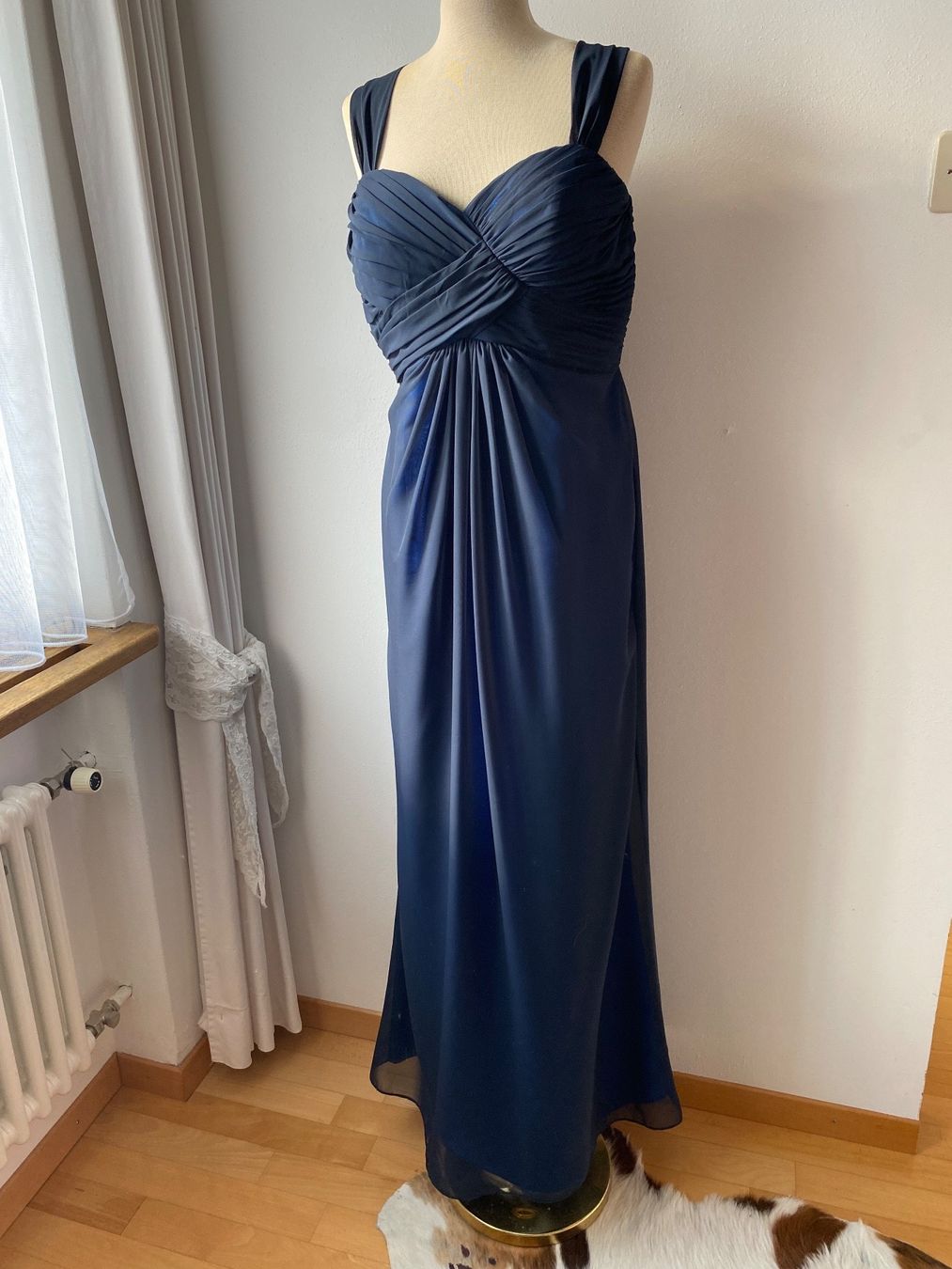 Vestiti: Abendkleid Festkleid marine lang – Usato da Wallisellen venduto da skorpion-11