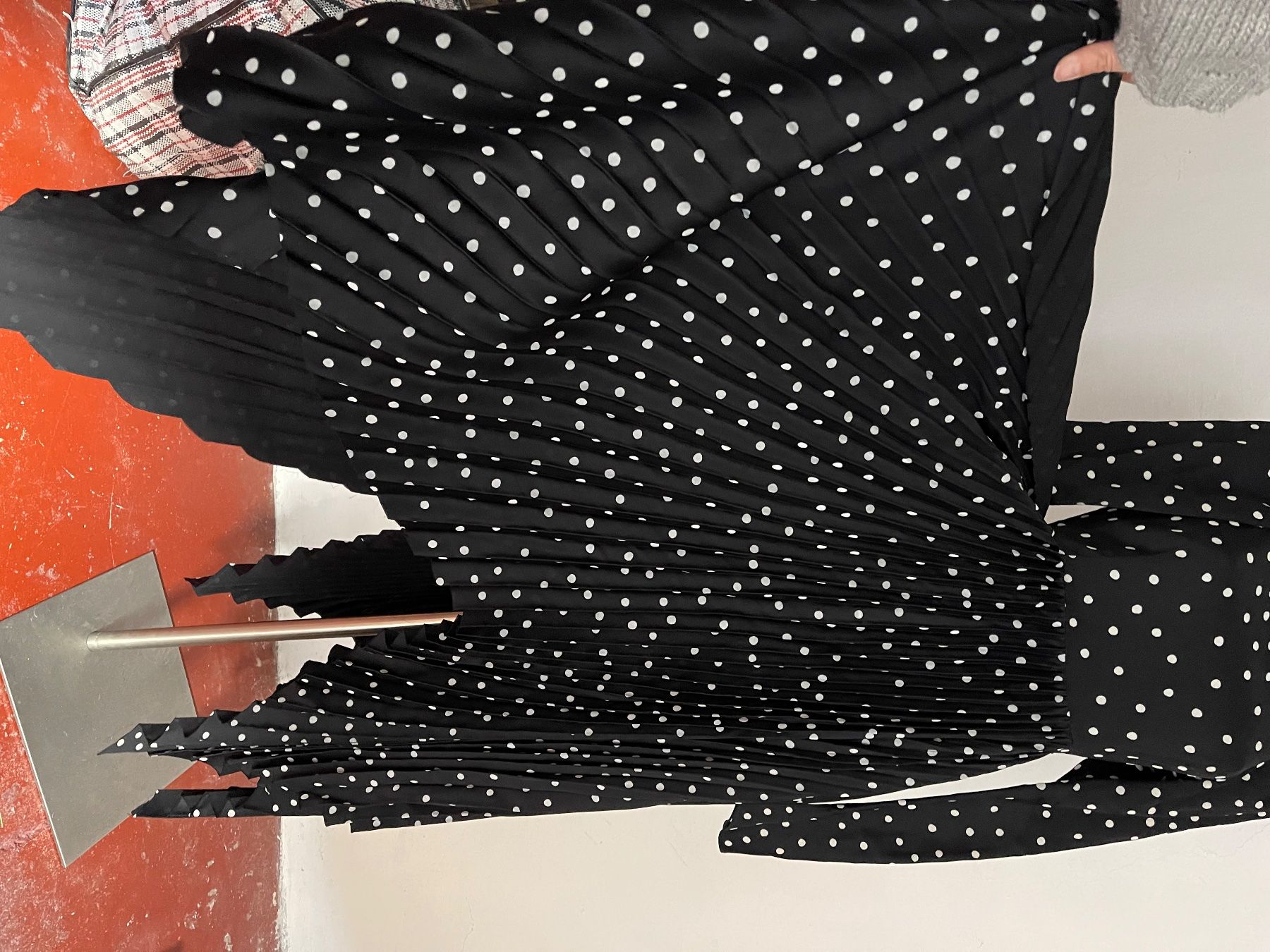 Vestiti: Khaite dress 2100$ – Usato da Barna venduto da orbuyorcry 5