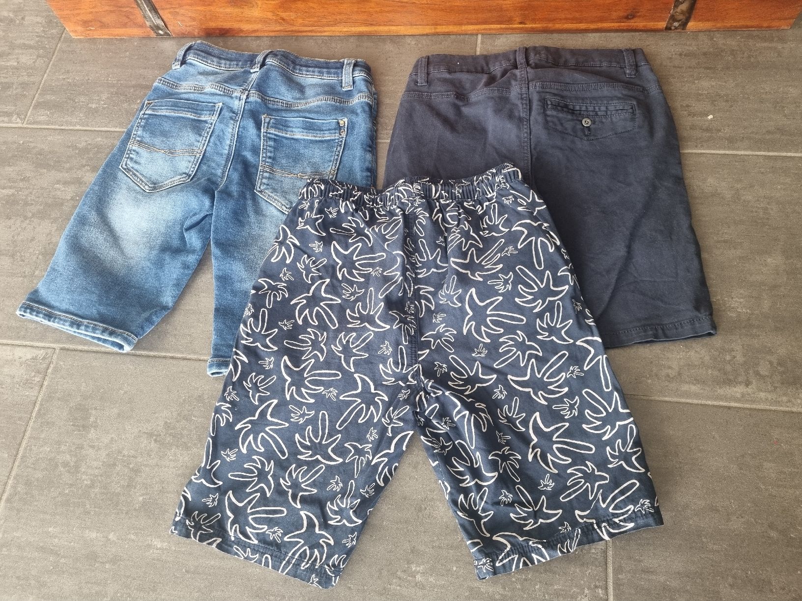 S.Oliver Pantaloni: 3er set Shorts s'oliver Gr. 128 – Usato da Remigen venduto da Avanti 1