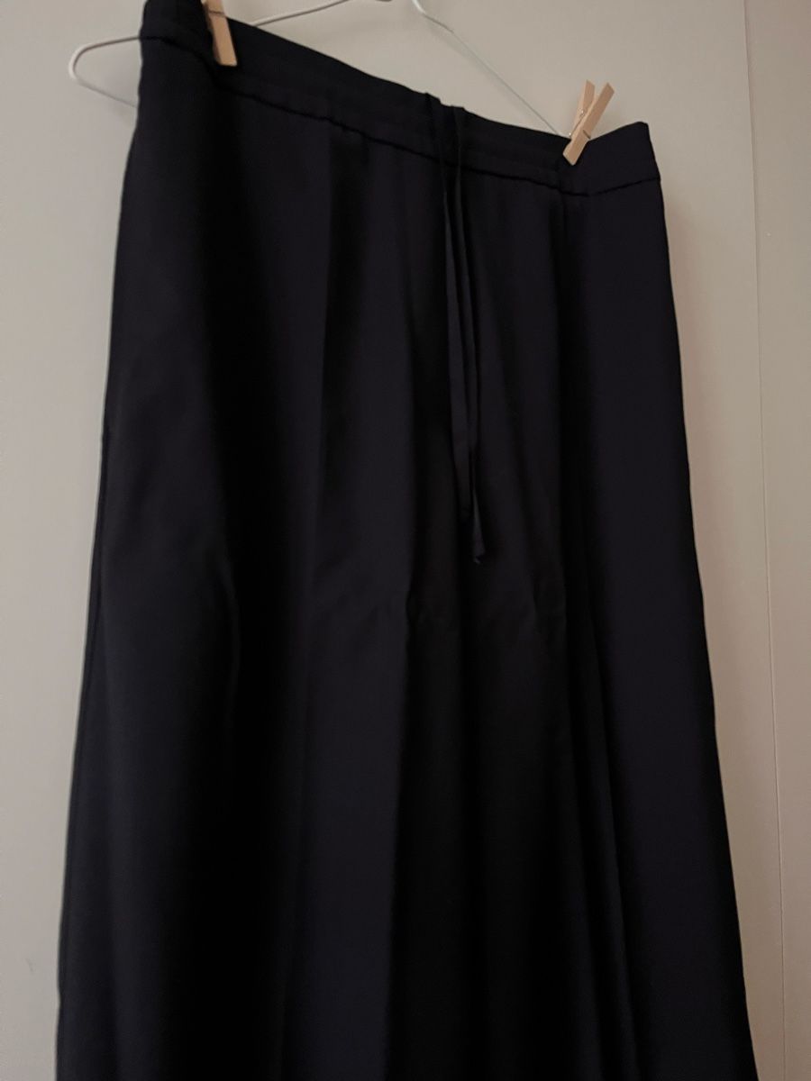 Cos Pantalons: COS Wollhose – Neuf (Voir description) à Basel par lisa.schulze 1