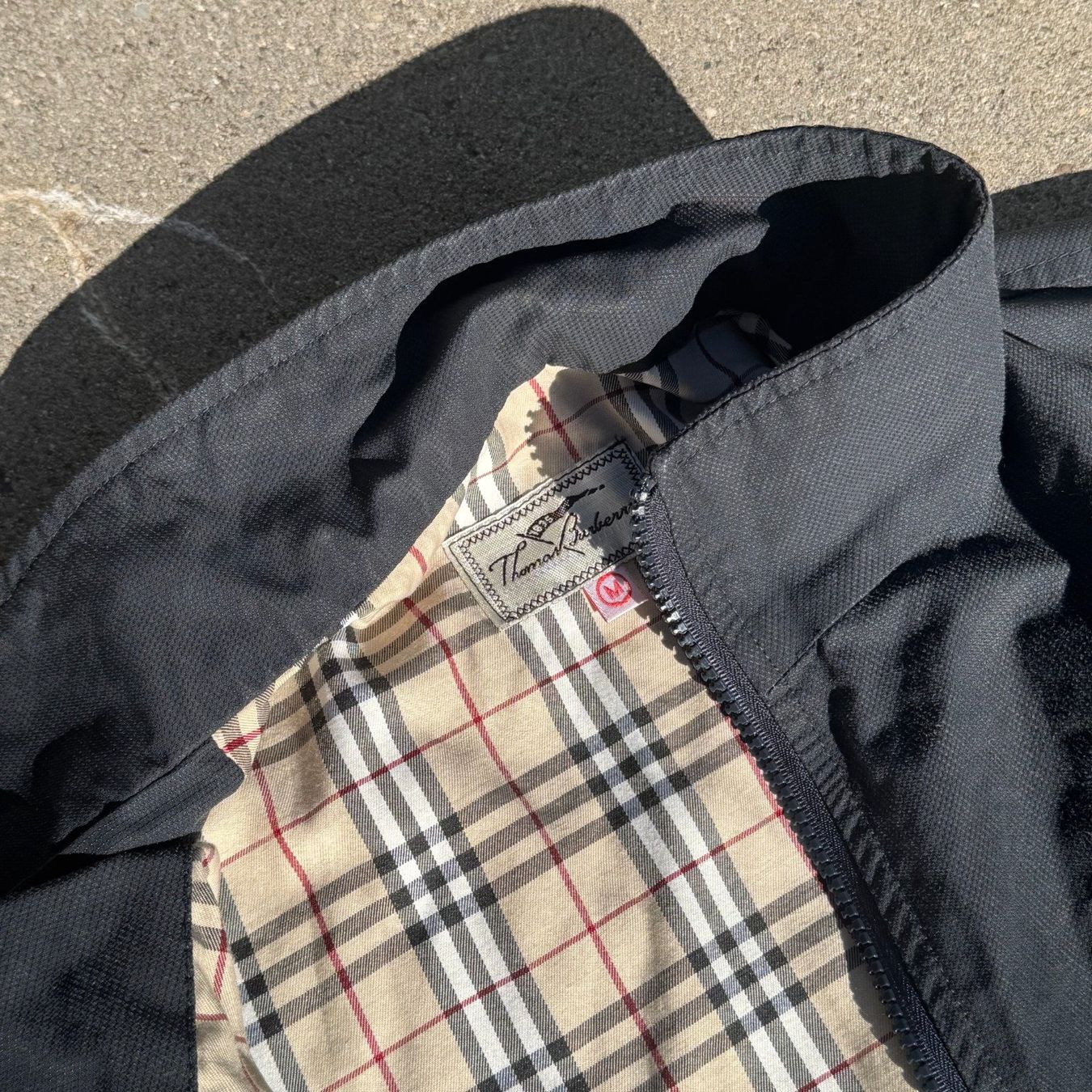 Burberry Giacche: Thomas Burberry vintage Harrington jacket – Usato da St. Gallen venduto da sourced_limited 3
