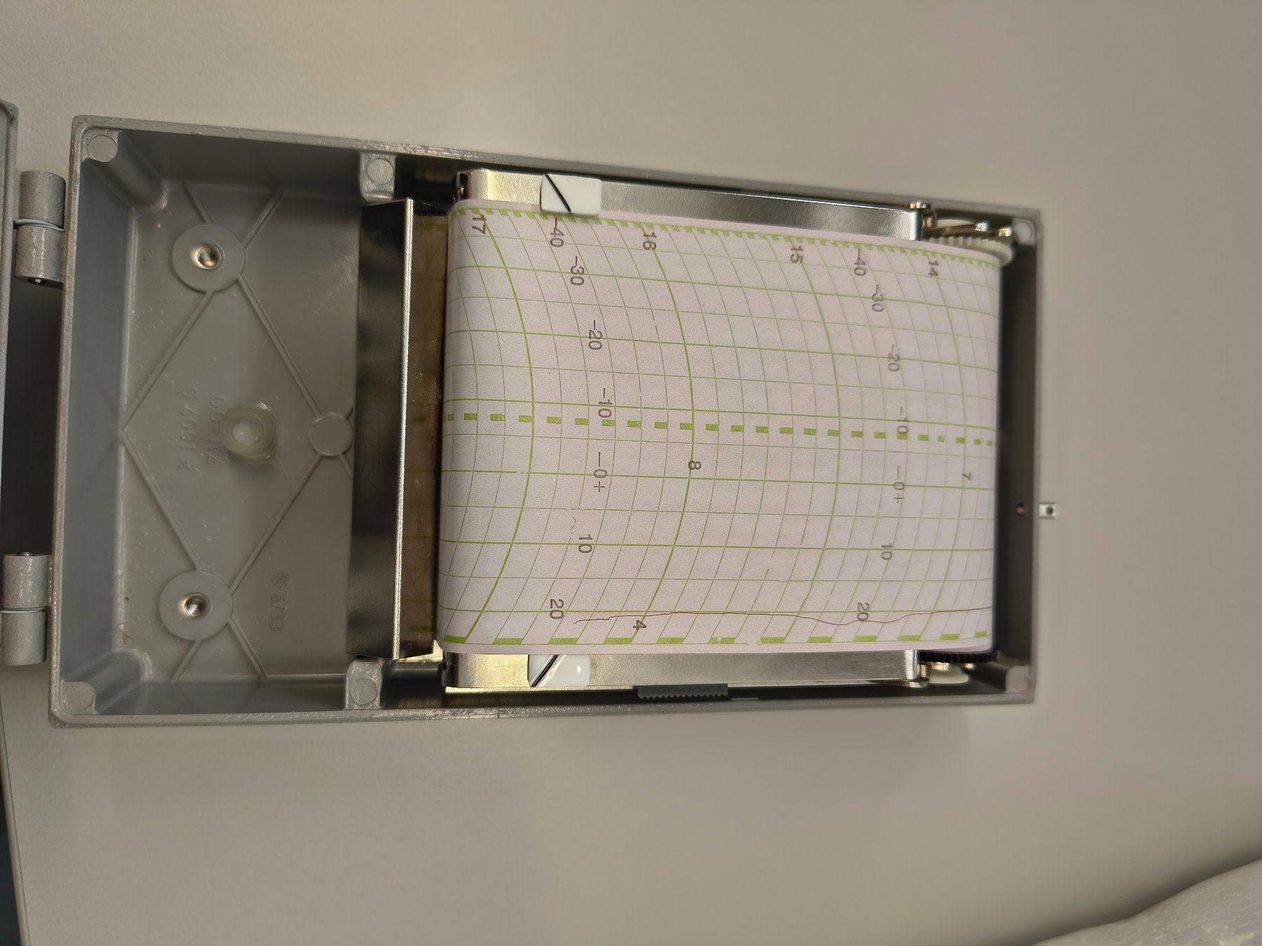 Misurare: Thermoscript Temperaturmonitor Recorder mit Ersatzrollen – Usato da Grosshöchstetten venduto da Nibbel 3
