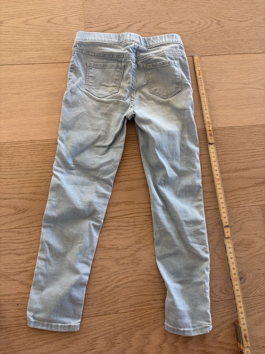H&M Pantaloni: H&M Jeggings Gr. 110, hellblau, Pull-on Super Stretch – Usato da Affoltern am Albis venduto da TanGotan 2
