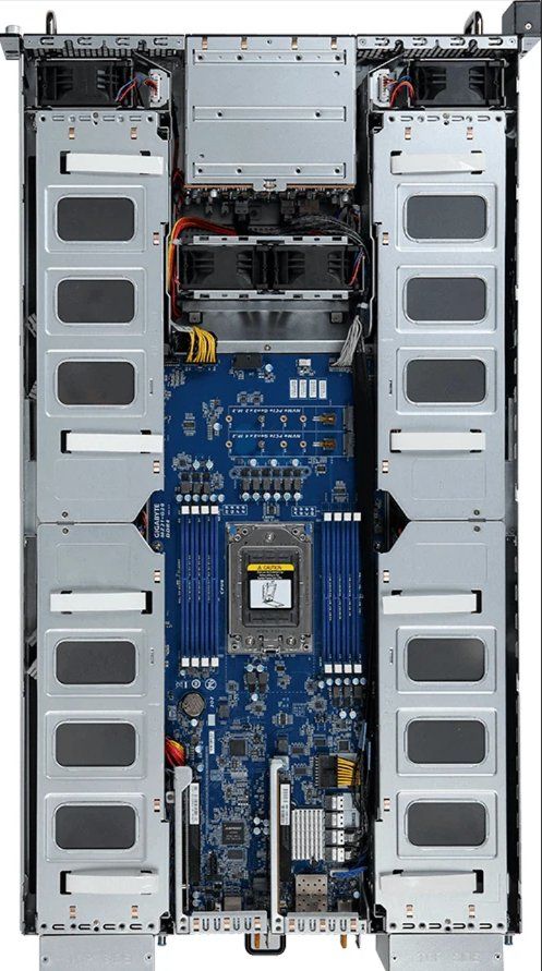 Gigabyte Serveurs: GPU Server / AI Server – D'occasion à Kleinwangen par Suelei83 1