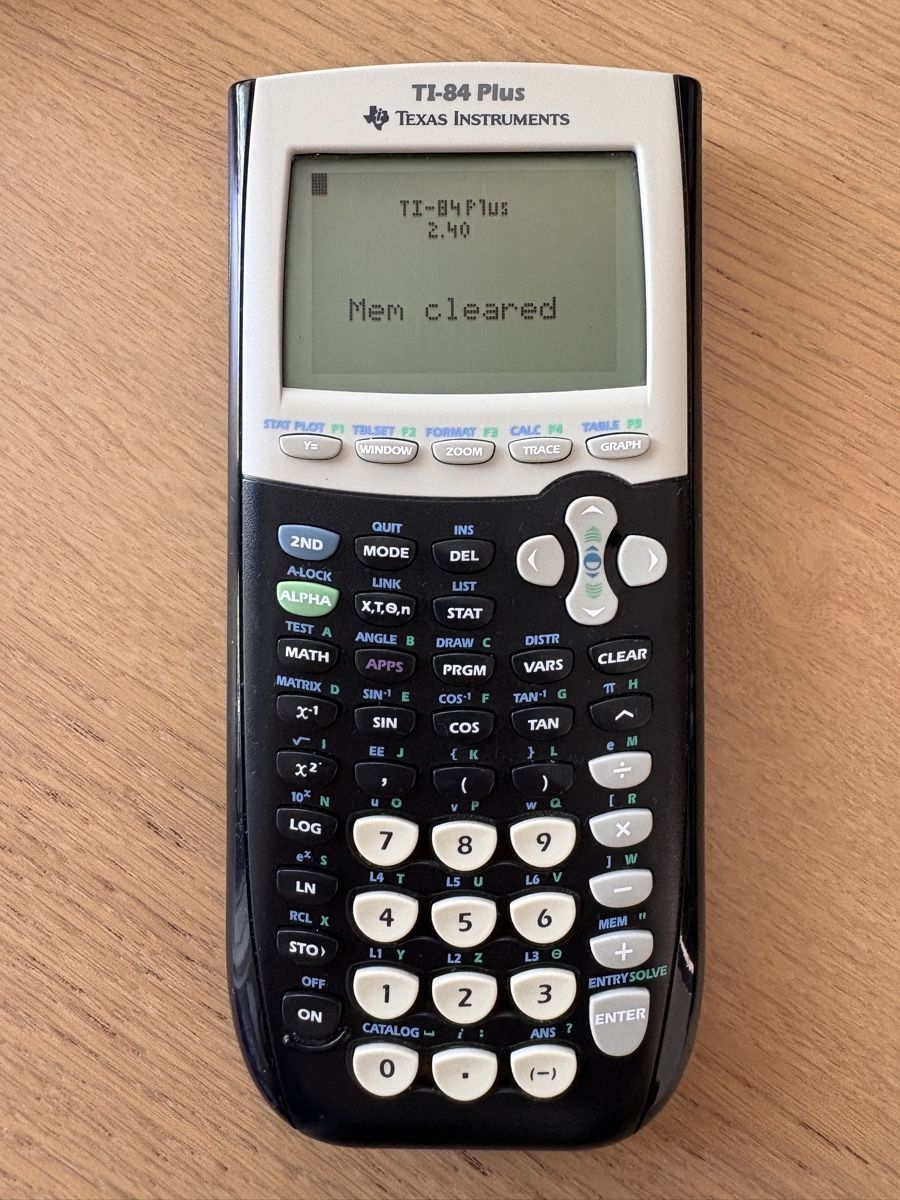 Texas Instruments Calculatrices: Texas Instruments TI-84 Plus – D'occasion à Zürich par danreb