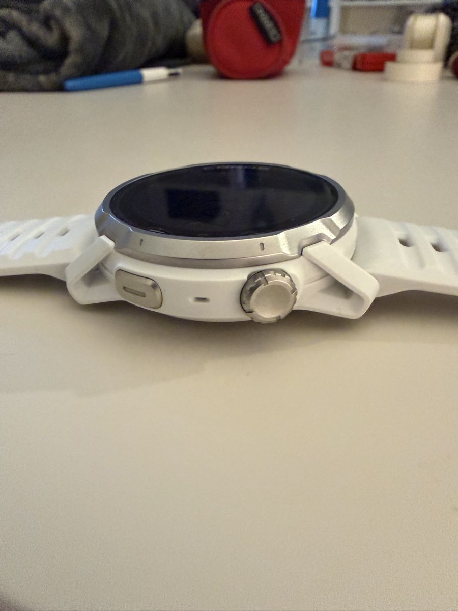 Coros Smartwatch: Montre connectée Coros Apex 4 blanche – D'occasion à Genève par ell_8rfw 4