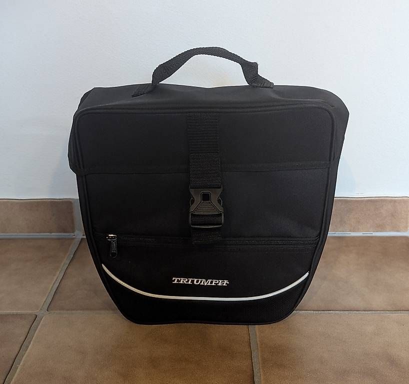 Sacs: Fahrrad Seitentasche von Triumph  – D'occasion à Höri par Makumba2