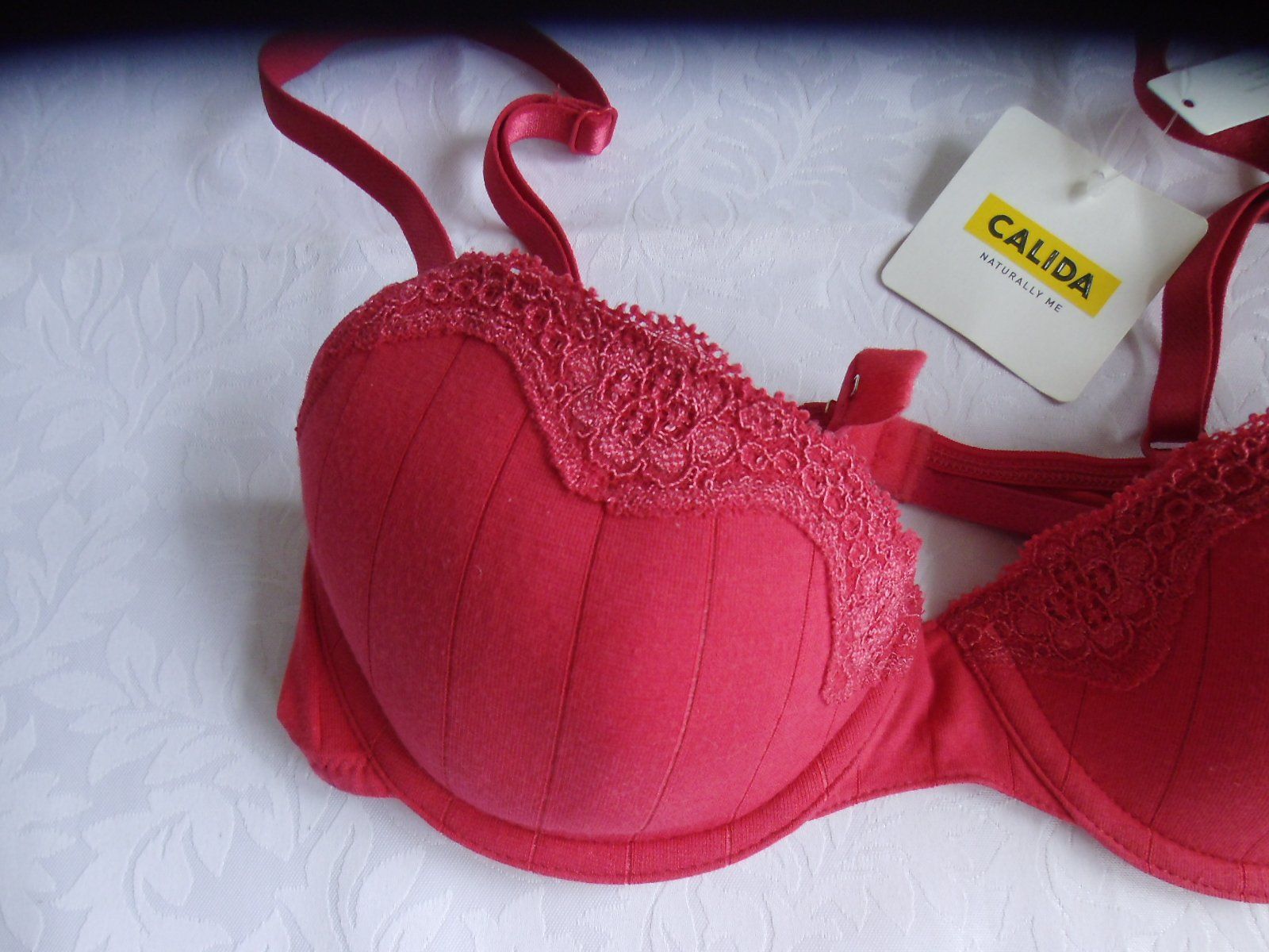 Calida Sonstige Unterwäsche: BH 70 B, rot von Calida  **NEU** – Neu und originalverpackt aus Walenstadt von Pluisa 1