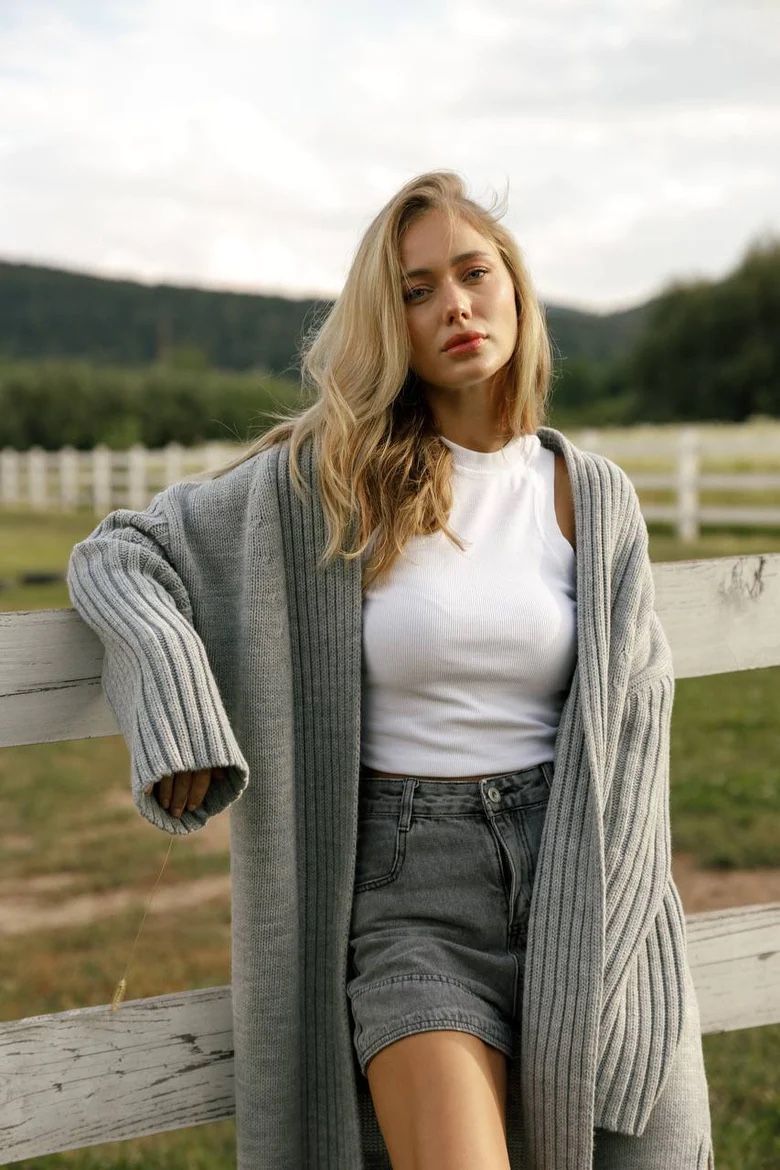Pullover & Sweatshirts: Gray Knitted MAXI Cardigan – Neu und originalverpackt aus Zürich von Ms.Me-Fashion 5
