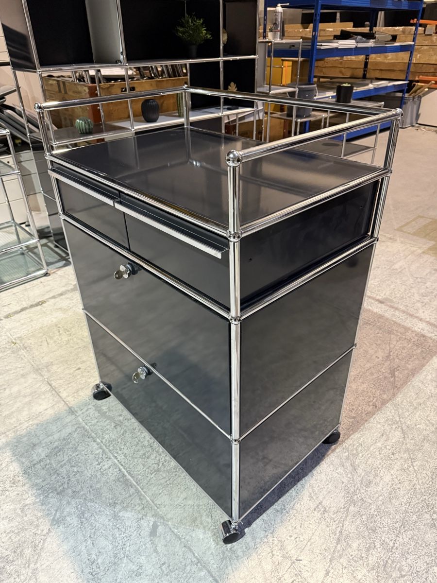 USM Scaffali: USM Haller Sideboard Graphitschwarz auf Rollen ab 1.CHF 001 – Usato da Balsthal venduto da Designhaus.Schmitt 3