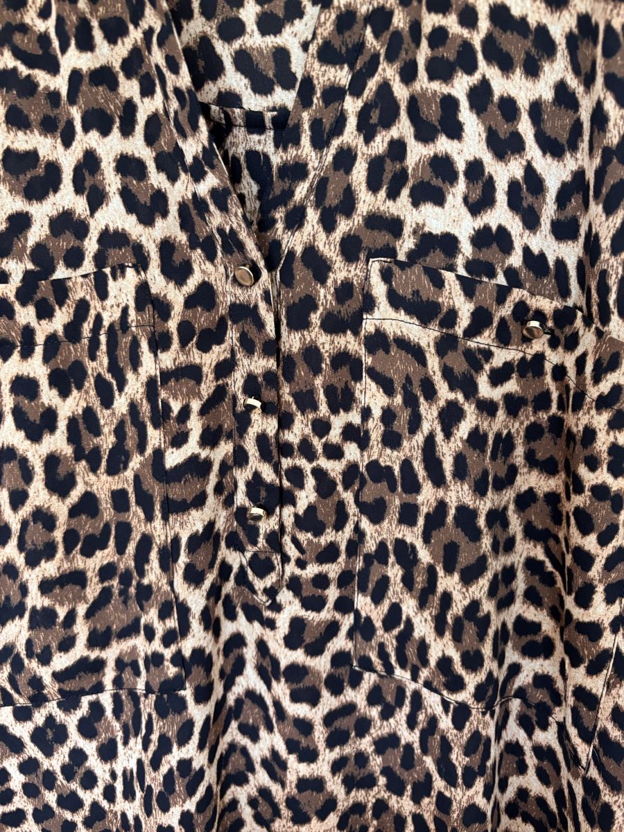H&M Chemisiers: Damen Bluse Leo Muster Gr.L🤩 – D'occasion à Jona par ardnas04 1