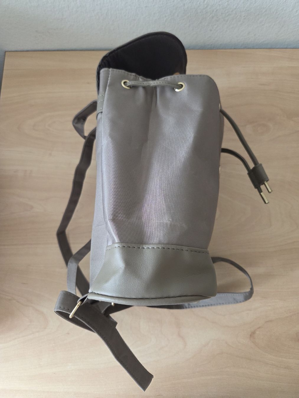 Taschen für Damen: Modische Elegante Rucksack Tasche 4er Set Fabrikneu  – Neu und originalverpackt aus Winterthur von katzen07 8