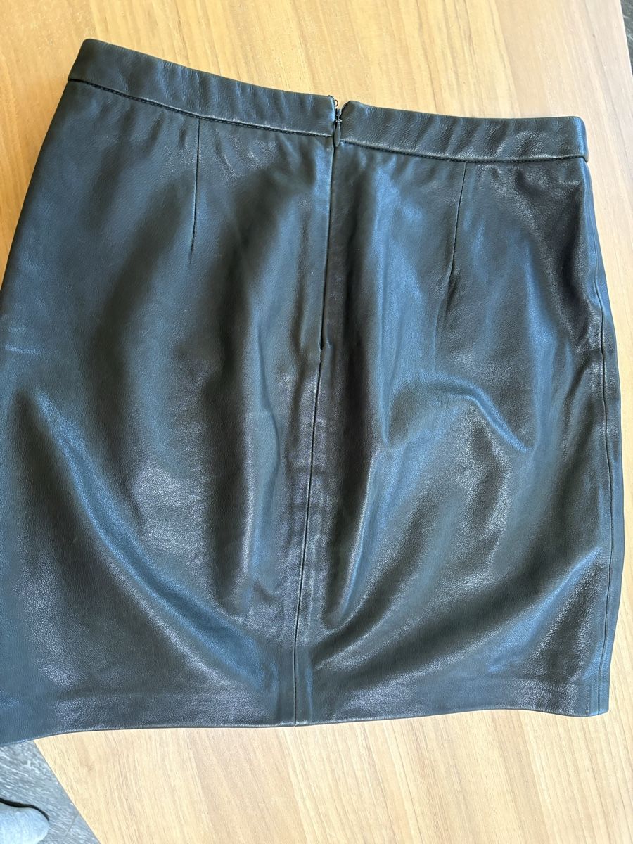 Kooples Gonne: Jupe en cuir  – Usato da Lausanne venduto da Soins 1