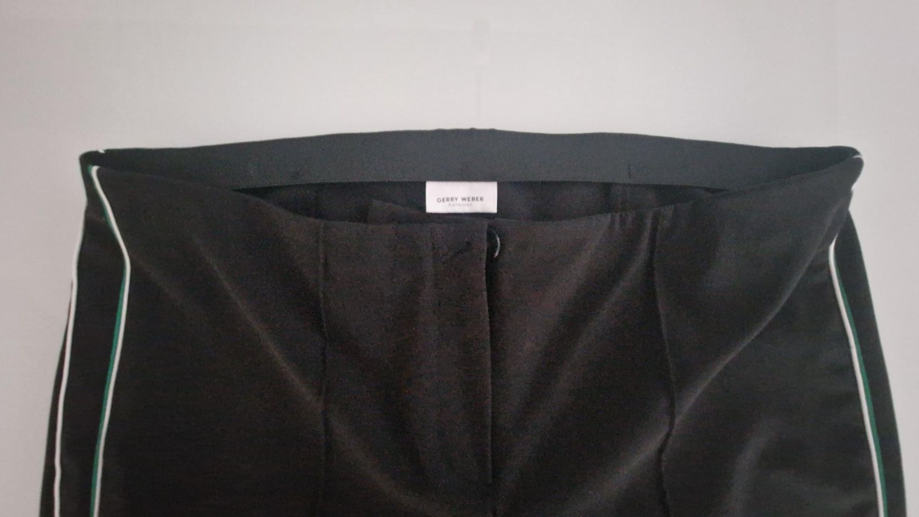 Gerry Weber Hosen: Hose Gerry Weber, Gr.40 , schwarz – Gebraucht aus Obergösgen von js9_h6hp 2