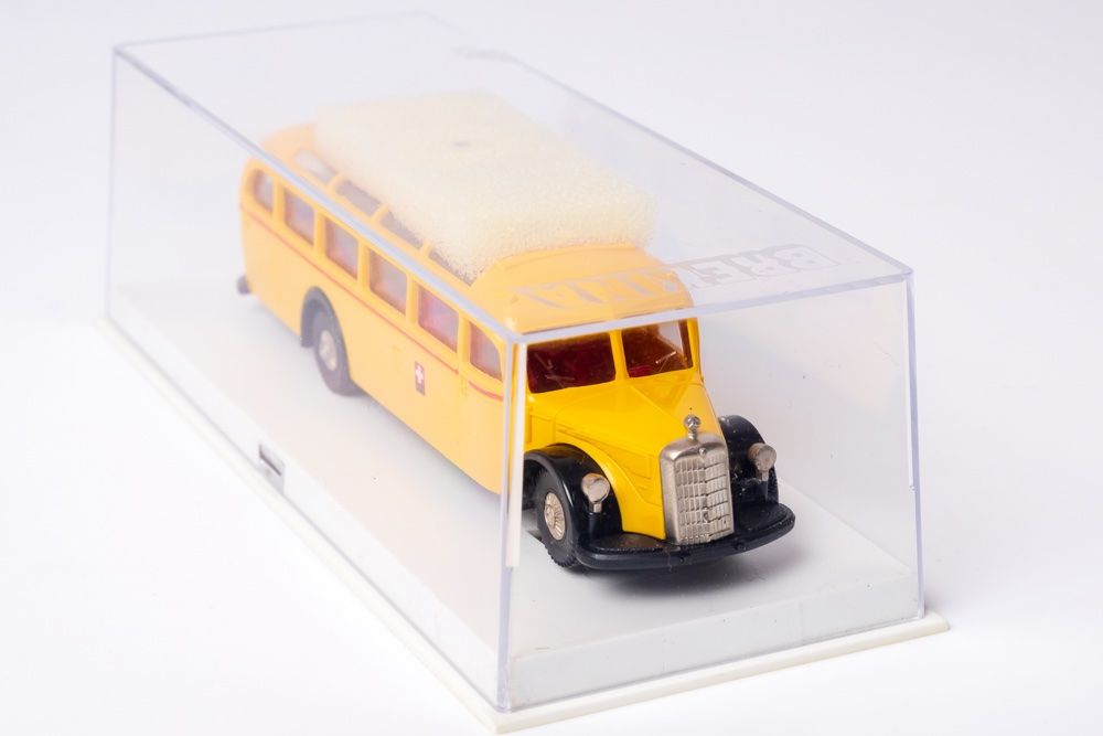 Brekina Voitures modèles: MB O 5000 Postauto PTT 1/87 mit VP Vitrinenmodell – D'occasion à Häusernmoos par adlerfedern 1