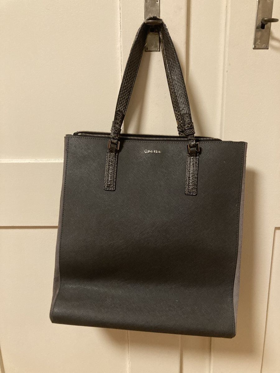 Calvin Klein Taschen für Damen: Handtasche Calvin Klein – Gebraucht aus Winterthur von butterfly210
