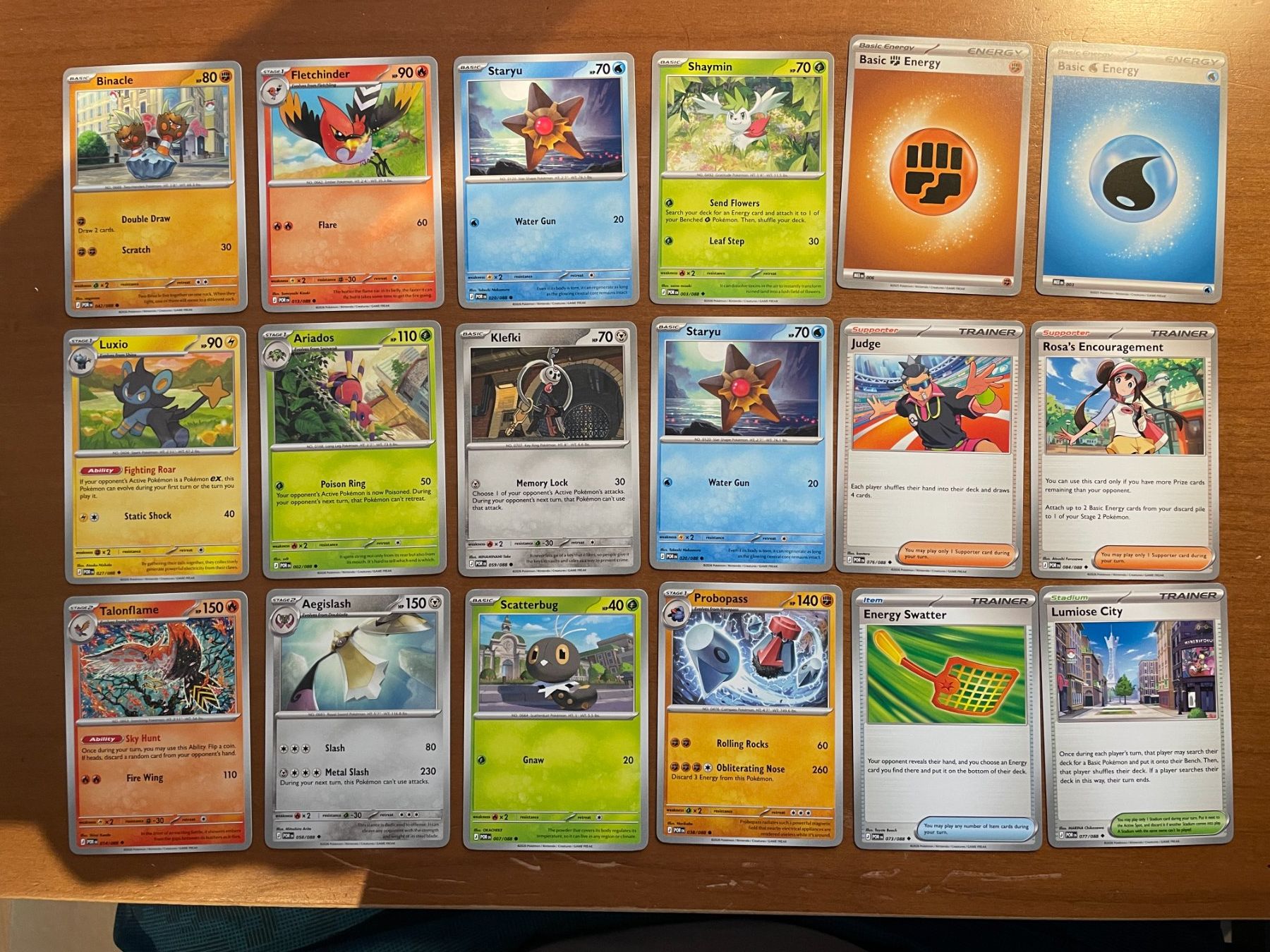 Pokémon Carte collezionabili: Pokemon Karten Set (Versand gratis) – Nuovo (secondo la descrizione) da Chur venduto da Angerson