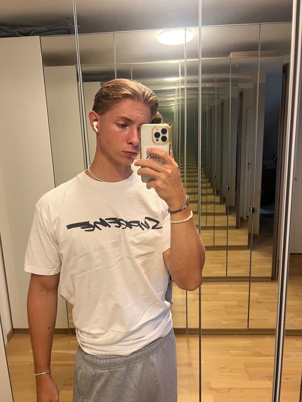 Supreme T-shirt: Supreme T-Shirt – Usato da Niederlenz venduto da Nicolas37 2