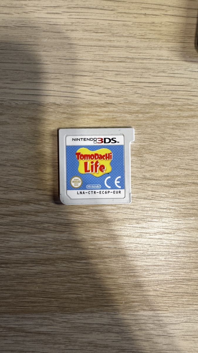 Nintendo Console: Nintendo 3ds + Tomodachi Life – Usato da Oschwand venduto da pinguin075 4