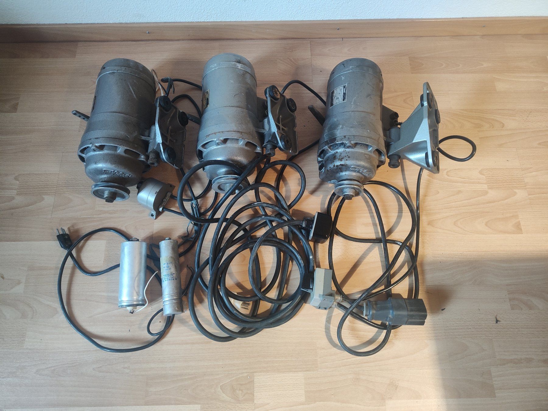 Macchine da cucire: Kobold-Kupplungs-Elektromotor x3 – Usato da Kriens venduto da nejc74