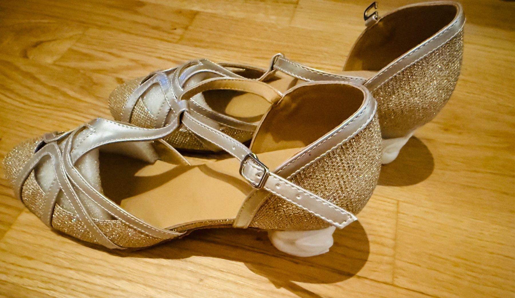Scarpe da donna: Tanzschuhe neu, originalverpackt – Nuovo e nell'imballaggio originale da Dübendorf venduto da Mari90 8