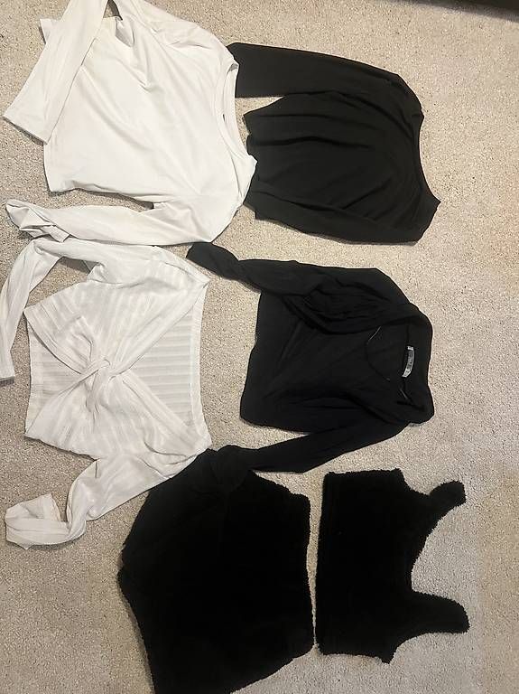 Kleiderpakete: Oberteilpaket Damen XS – Gebraucht aus Thalwil von Jarondy