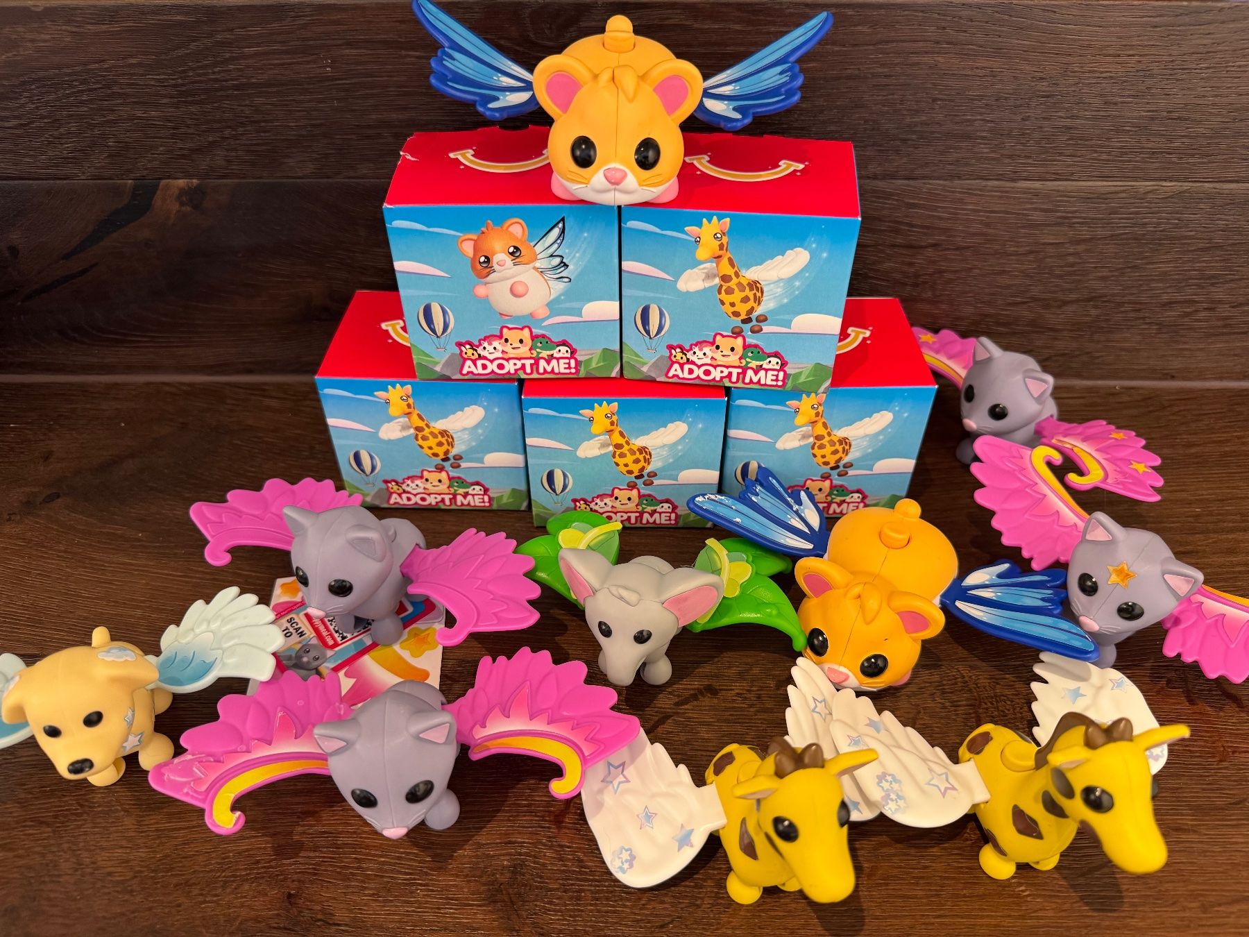 Mc Donald's Spielzeuge: McDonald’s Adopt Me! Figuren – Gebraucht aus Esslingen von DrBootje 1