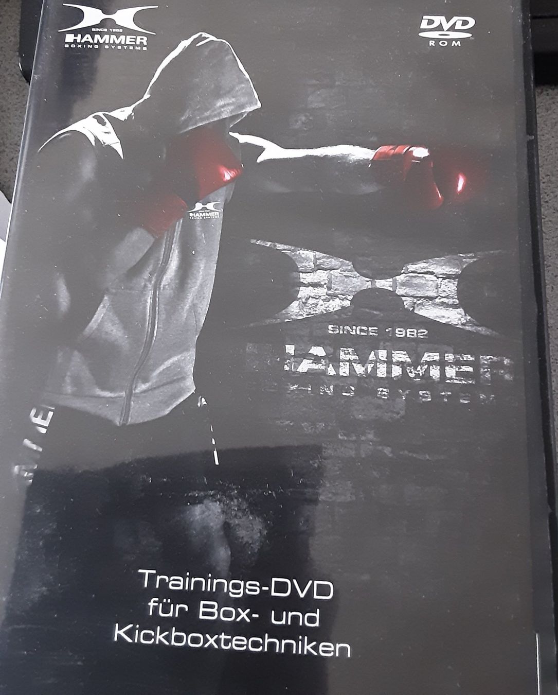 Tutti i DVDs: Hammer Boxing Systems DVD: Box- und Kickboxtechniken – Usato da Bremgarten AG venduto da musiccollector