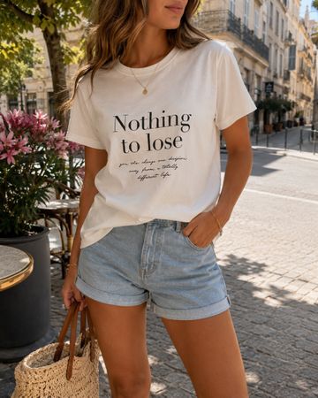 T-SHIRT BLANC IMPRIMÉ AMISU