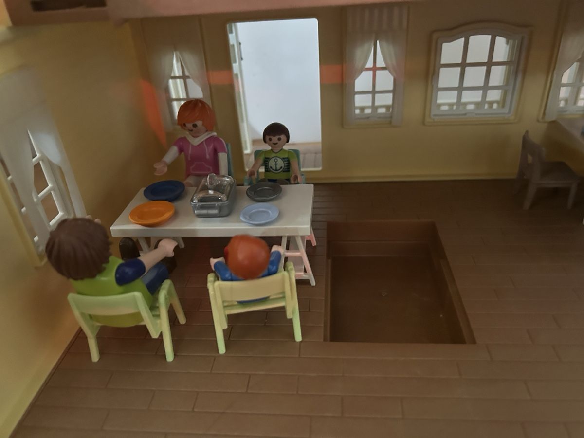 Playmobil Giocattoli: Playmobil Schloss mit Zubehör – Usato da Wagen venduto da Ramona01 5