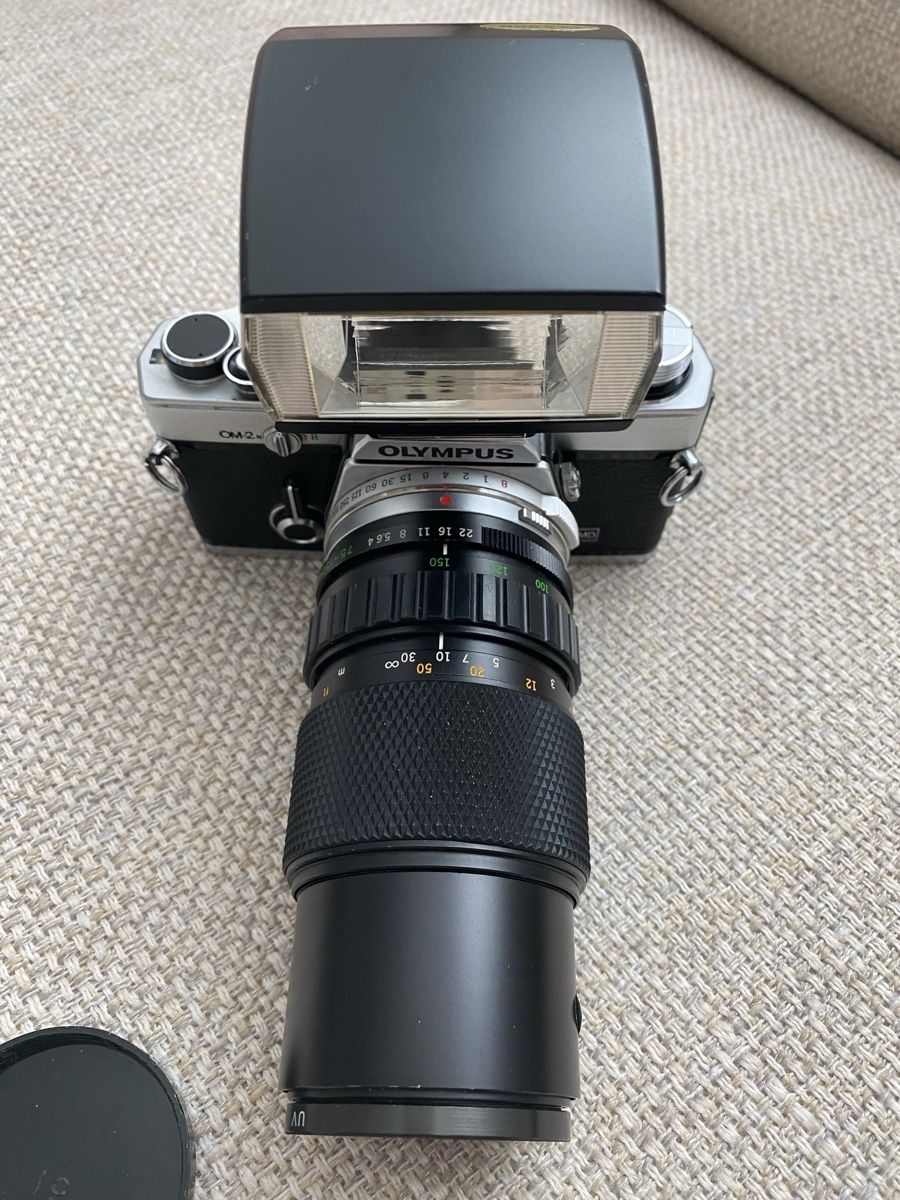 Olympus Fotocamera: Set Olympus OM-2n Argentique + Objectif 75-150mm + Flash T20 – Usato da Cressier NE venduto da ste_7stj 1