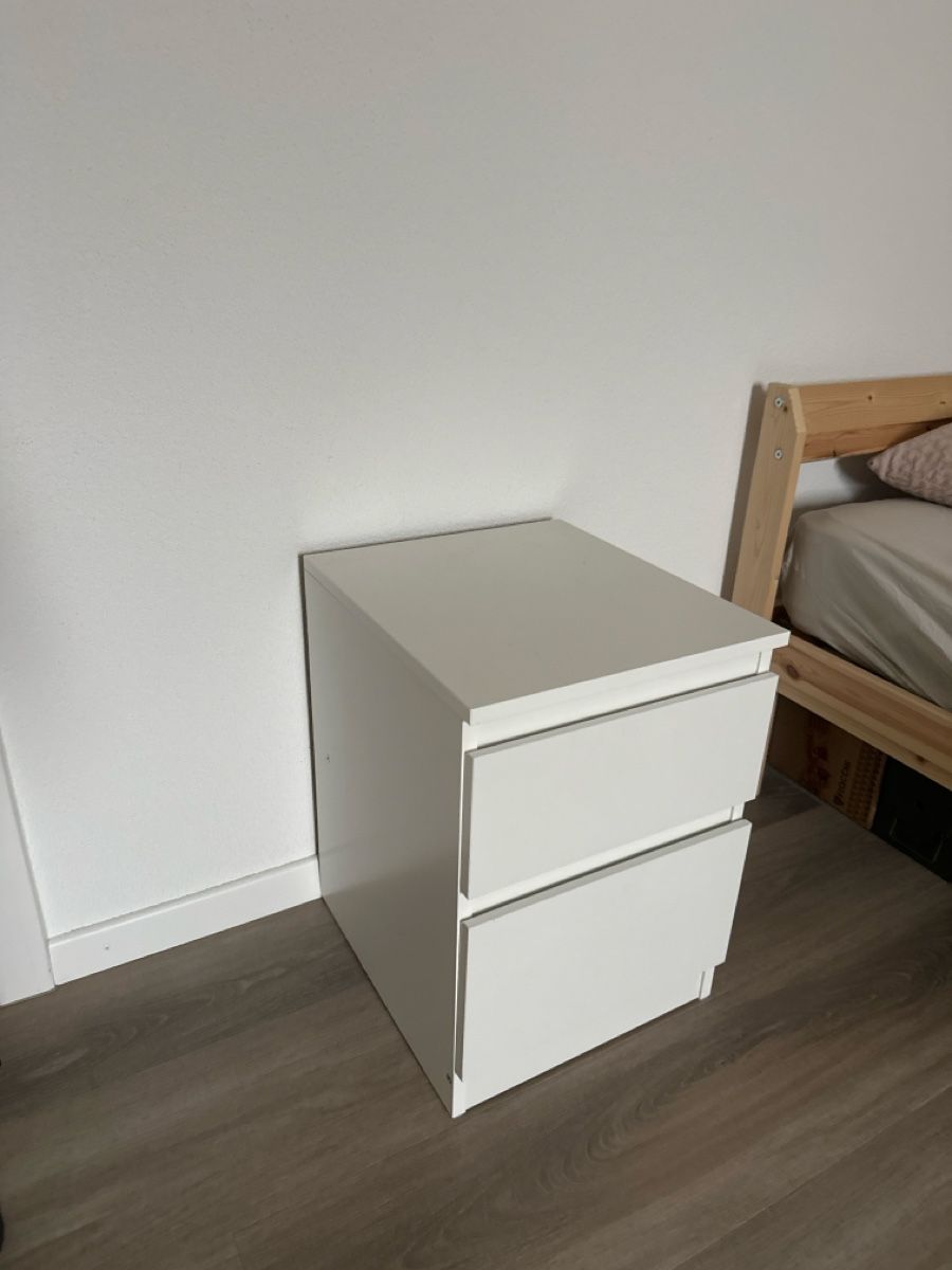 Tables de nuit: Nachttisch – Neuf (Voir description) à Thun par noa_b7hk