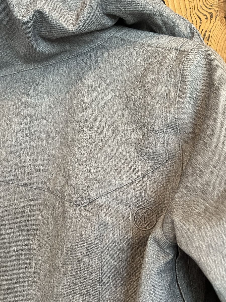 Mäntel: Volcom Winterjacke S – Gebraucht aus Plaffeien von CN83 6
